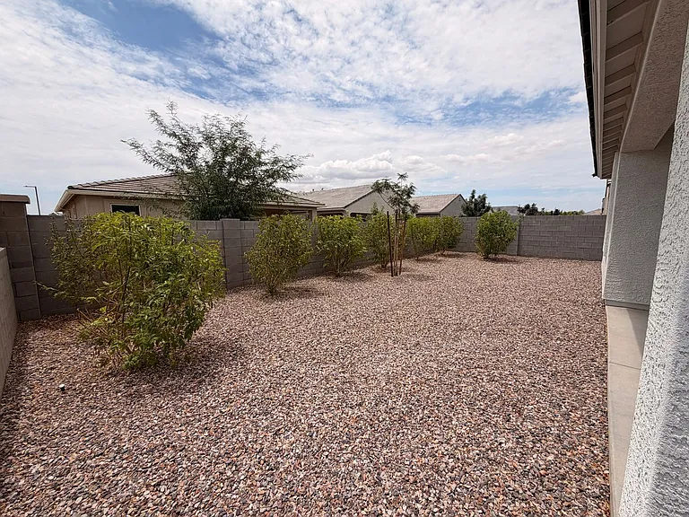 18609 W Bronco Trl — Photo 19
