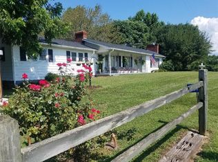 1079 Collins Farm Rd, Mount Airy, NC 27030