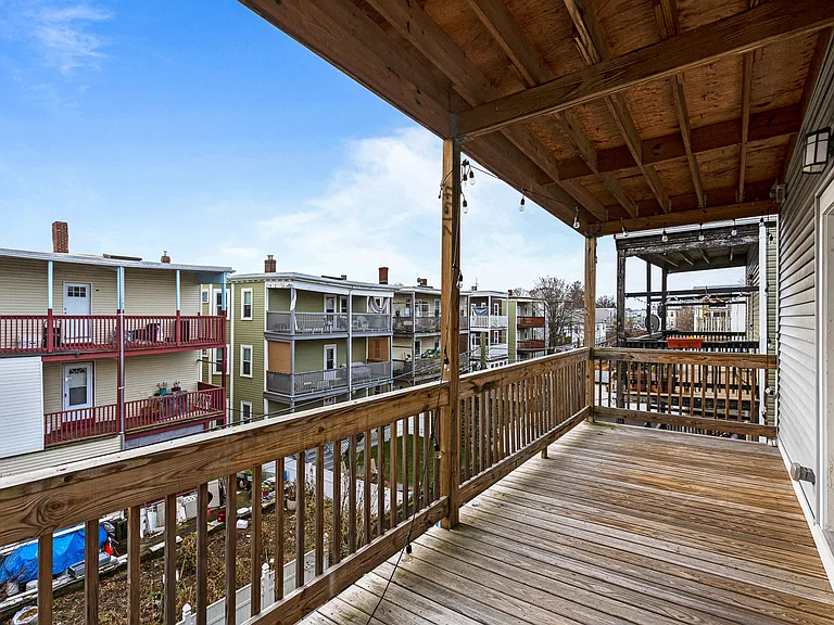 35 Harbor View St #3 — Photo 16
