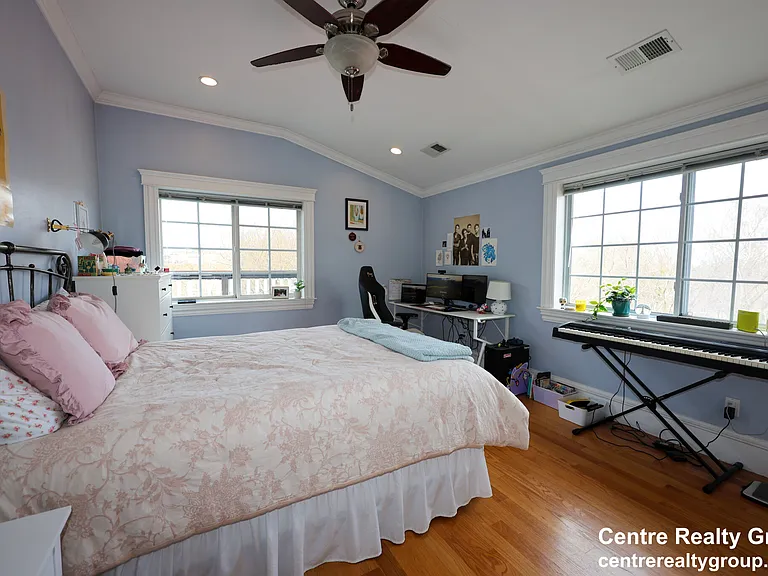 127 Nonantum St #2 — Photo 32