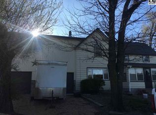 23812 W 95th Ave, Sterling, KS 67579