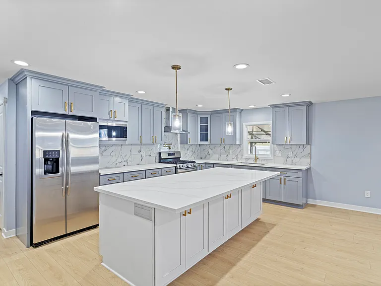 8996 Newport Ave — Photo 12