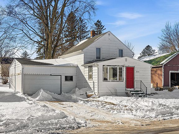 5th image of 1004 E Main St