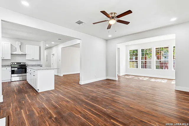 823 W French Pl — Photo 15