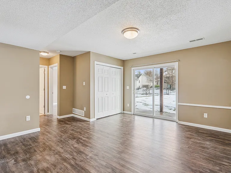 2539 Catskill Ct — Photo 16
