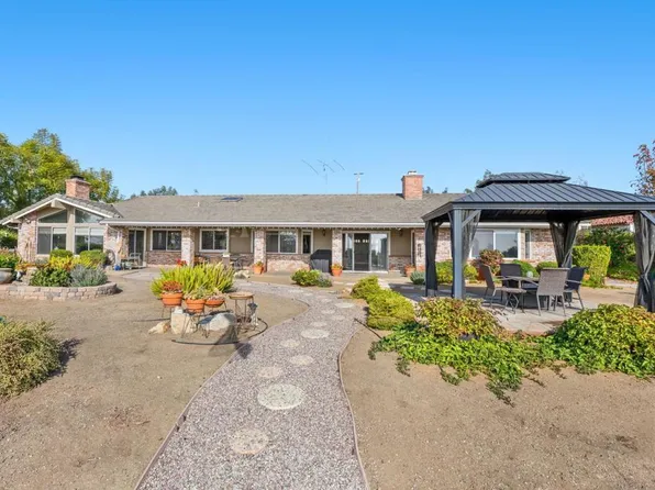 2063 Fuerte St, Fallbrook, CA 92028