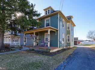 358 E Main St, New Holland, PA