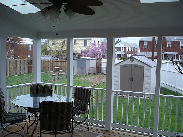 2606 Farmington Dr — Photo 3