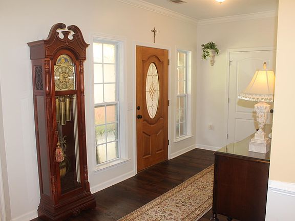 5th image of 307 Briarmoor Dr