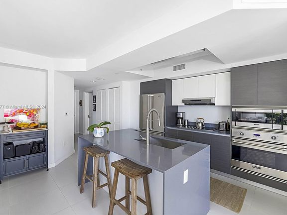 4th image of 9821 E Bay Harbor Dr Unit 901