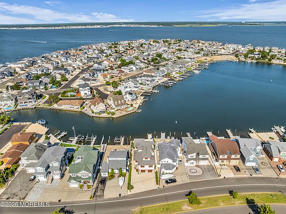 5th image of 2106 Bay Boulevard
