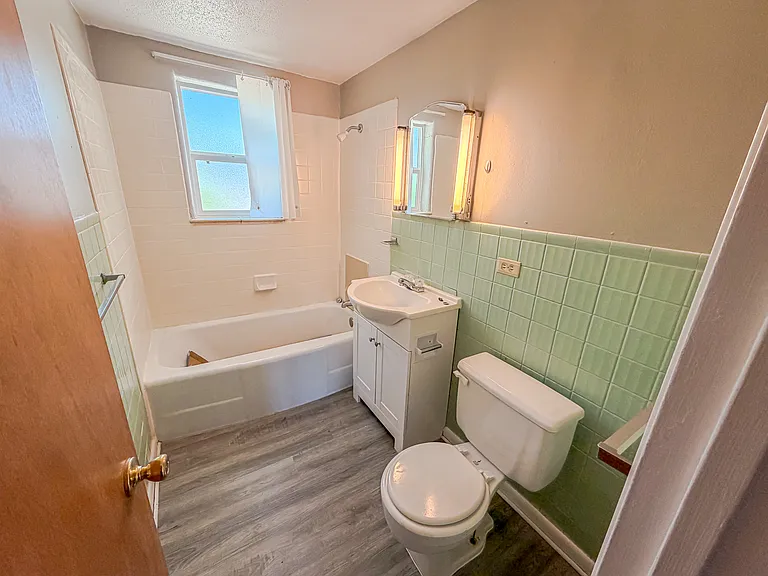 1921 Hugur Ave — Photo 7