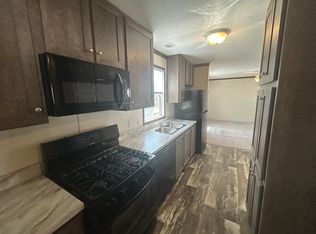 667 Oregon St, Belleville, MI 48111