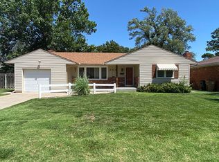 308 W 29th Ave, Hutchinson, KS 67502