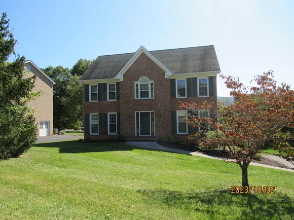4923 Appletree Dr, Roanoke, VA 24012
