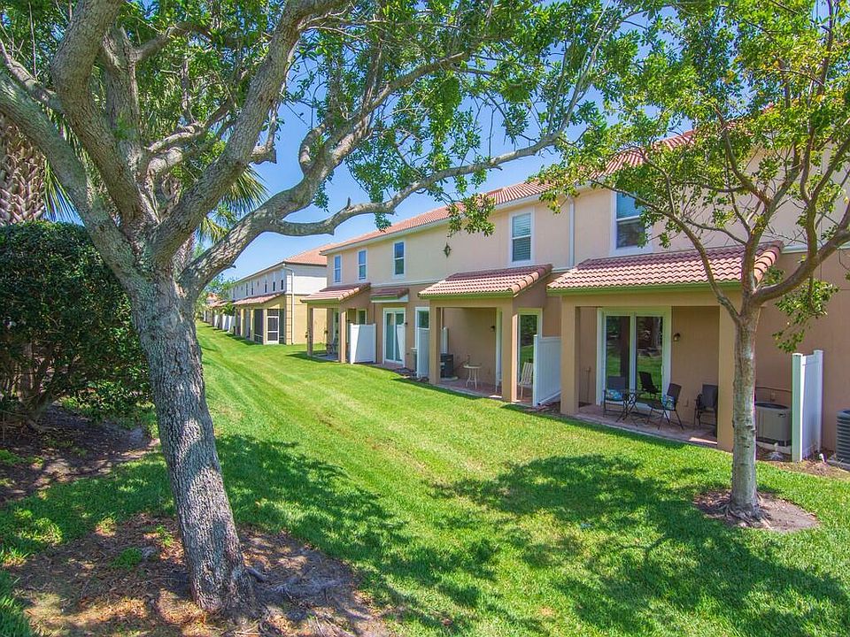 1st image of 1073 Normandie Way