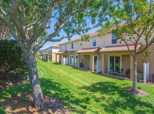 1073 Normandie Way, Vero Beach, FL 32960