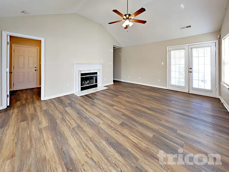 1701 Gordon Walters Dr — Photo 2