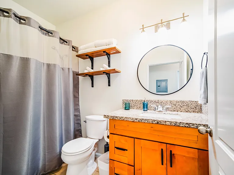 325 Daisy Ave — Photo 42