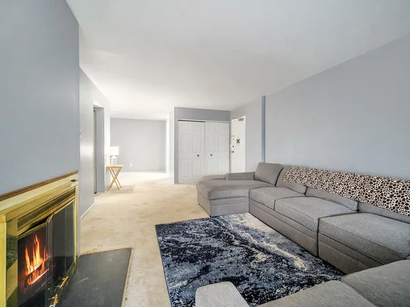 1225 S Maple Rd APT 307, Ann Arbor, MI 48103