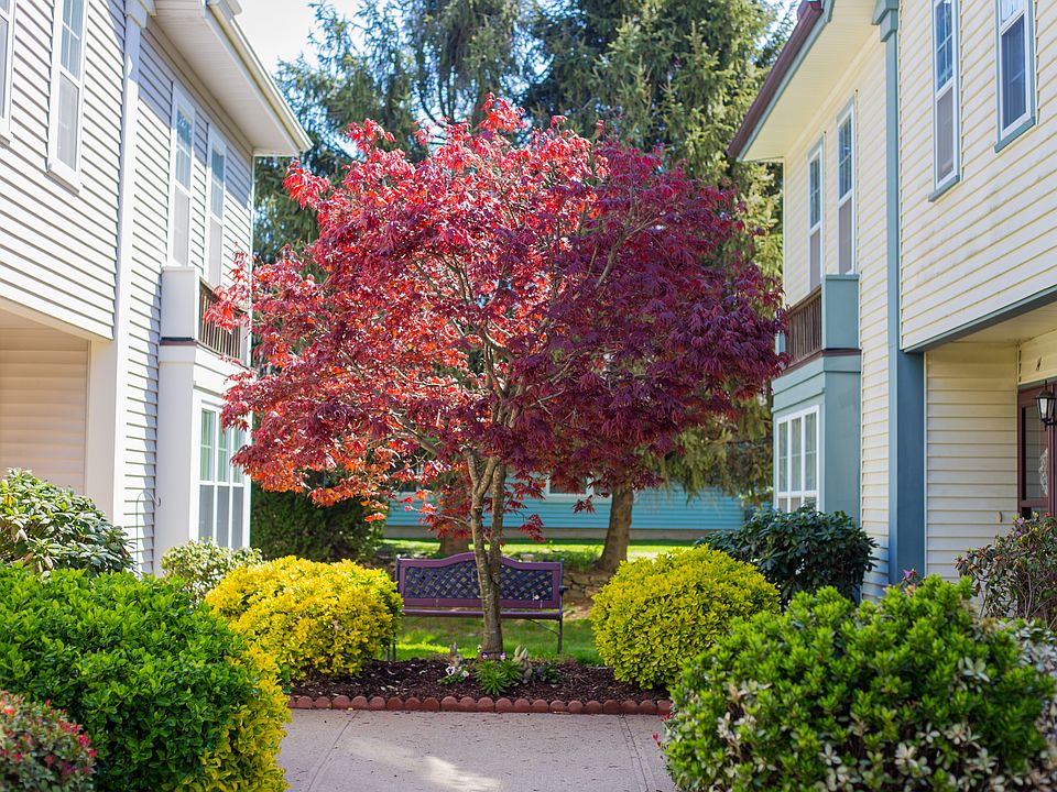 1st image of 8 Kendall Green Dr #8
