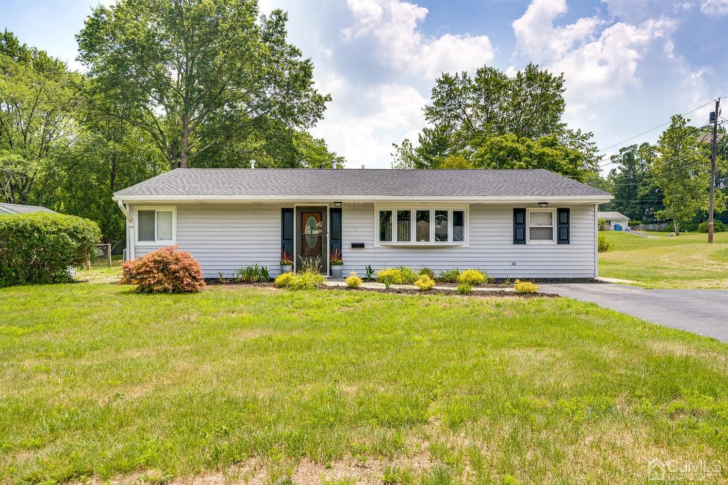 16 Kingsley Rd, Kendall Park, NJ 08824 MLS 2400199R Zillow