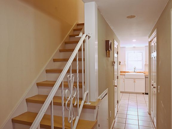 3rd image of 35 Eastern Avenue #4