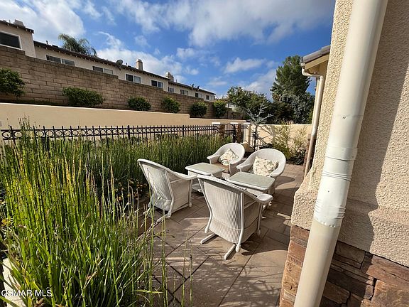 3rd image of 1204 Vista Heights Ct