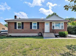 1420 Arrow Dr, Salem, VA 24153