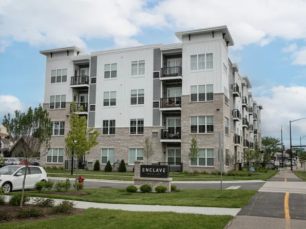 Enclave Crystal Lake Townhomes and Apartments