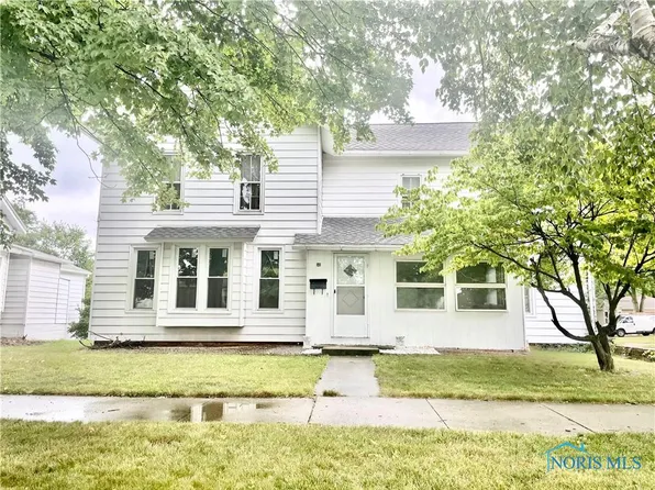 141 W High St, Hicksville, OH 43526