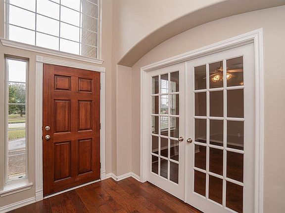4th image of 6302 Alicia Way Dr