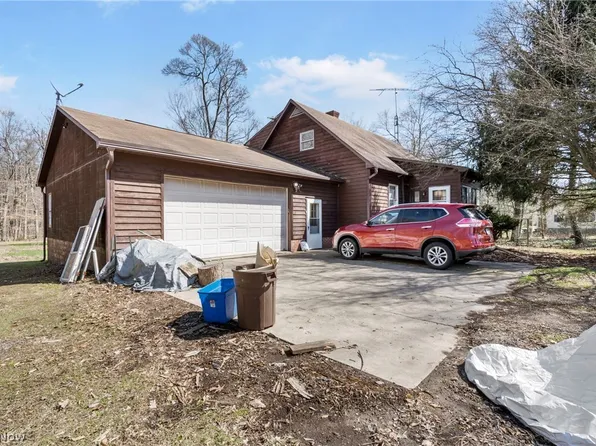 10617 Burbank Rd, Burbank, OH 44214