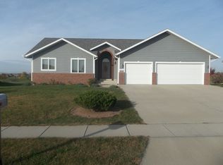 2913 Masters Ave, Yankton, SD 57078