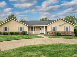 825 Colleen Dr, O'Fallon, MO 63366