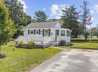 2 Stone Ave, Wareham, MA 02571