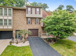 226 Timber Dr, Trafford, PA 15085