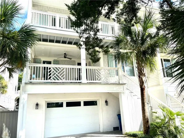 1548 Ocean Blvd, Saint Simons Island, GA 31522