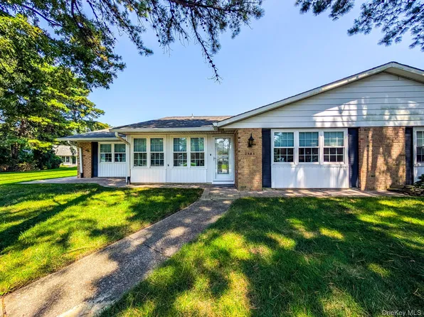 298A Cardiff Court #A, Ridge, NY 11961