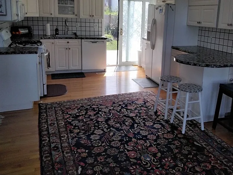 36 Wood Ave — Photo 4