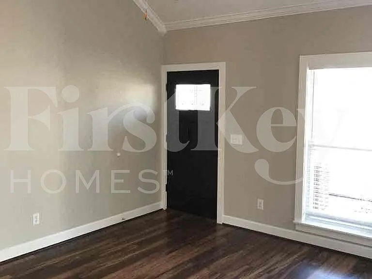 153 Creekstone Trl — Photo 2