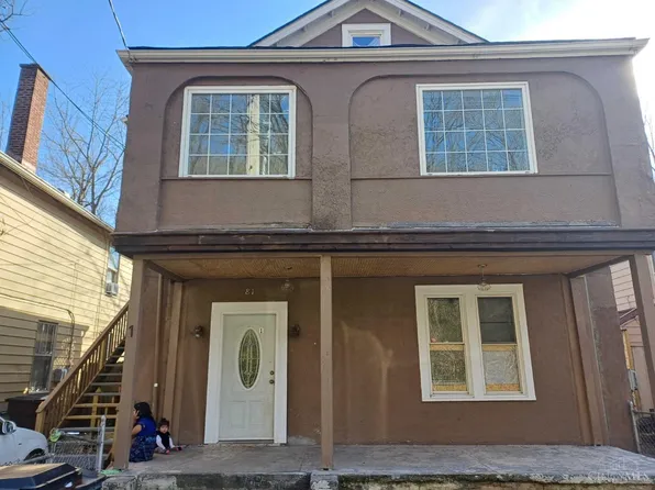 81 Main St, Addyston, OH 45001