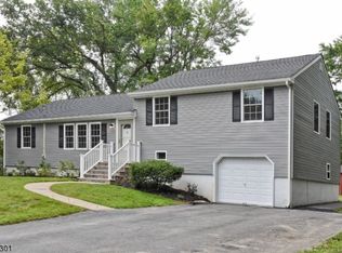 17 Ertman Dr, Whippany, NJ 07981