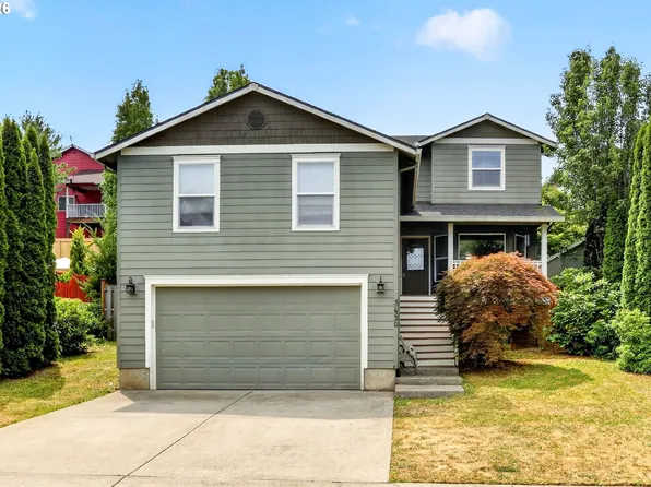 37520 Green Mountain St, Sandy, OR 97055