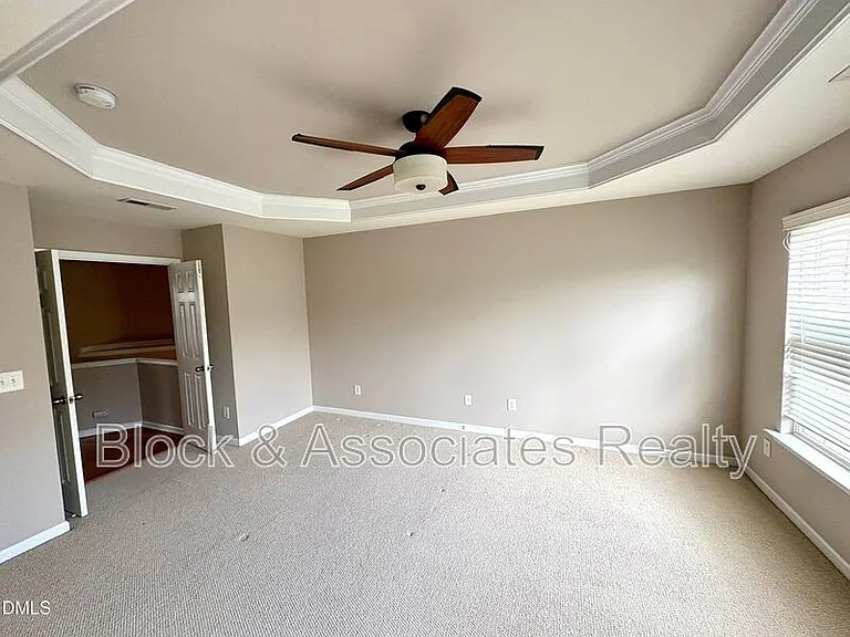 2705 Laurelcherry St — Photo 8