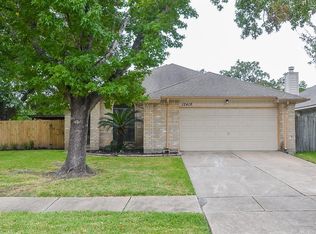12418 Meadow Ridge Dr, Stafford, TX 77477