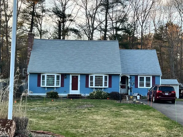 32 Donna Dr, Hanson, MA 02341