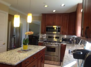 5274 Dunleigh Dr, Burke, VA 22015