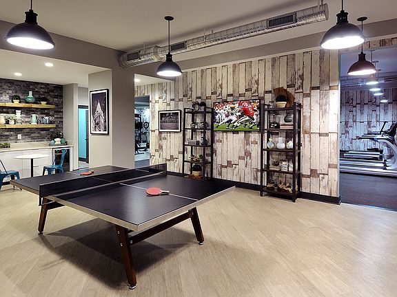 24-7 Game Room w/ Ping Pong and Shuffleboard Table