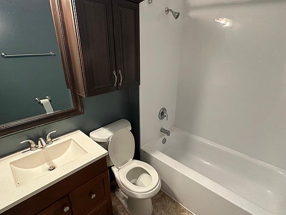 2nd image of 18 Russell St Floor 1